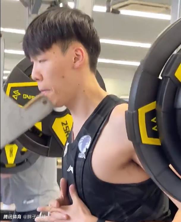 IMAX首映礼，管虎、梁静、朱一龙、倪妮、威廉·弗兰克林-米勒等主创将亲临现场，与观众交流。