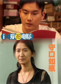 王俊凯黑色浴袍诱惑 大秀后台照俊如画 2018-06-19 6月17日，王俊凯工作室轮番轰炸的米兰时装周花絮照中，又投来重磅炸弹。